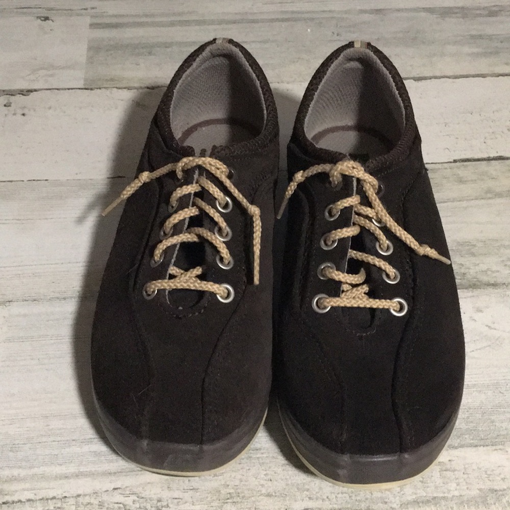 Keds brown suede like lace up loafer type sneakers size 6 1/2